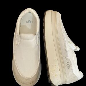 Ugg Marin Slip On Platform  Cream Canvas Shoes size 9.5